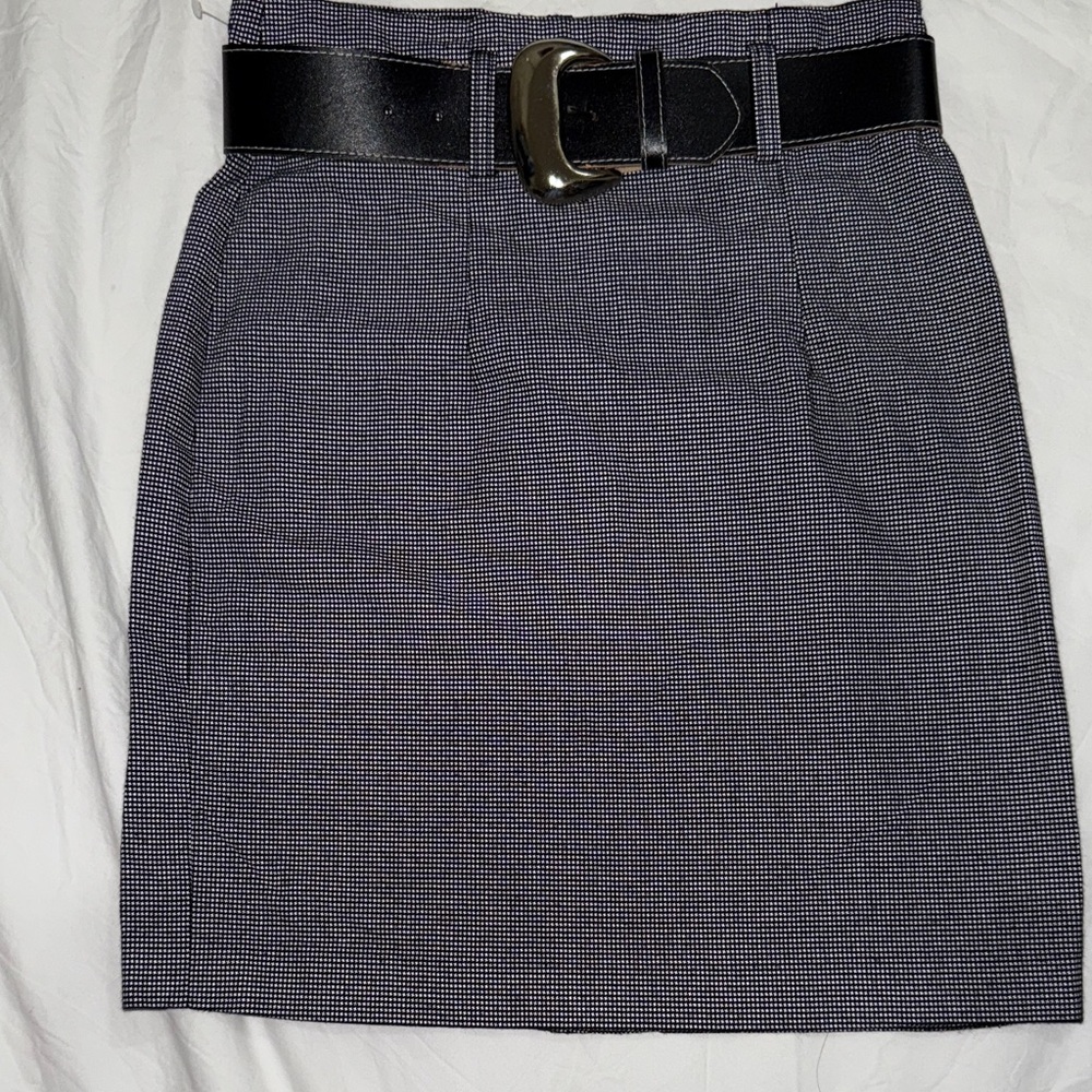 💚A. Byer Monochrome Patterned Knee length Pencil Skirt with Bold Belt